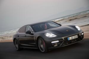 Porsche Panamera Turbo Executive 2016 года